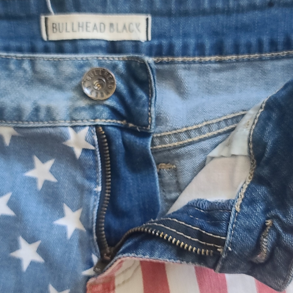 Bullhead Black American Flag Shorts - Picture 4 of 5